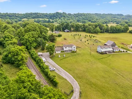 $900,000 | 1765 Theta Pike, Columbia, TN 38401