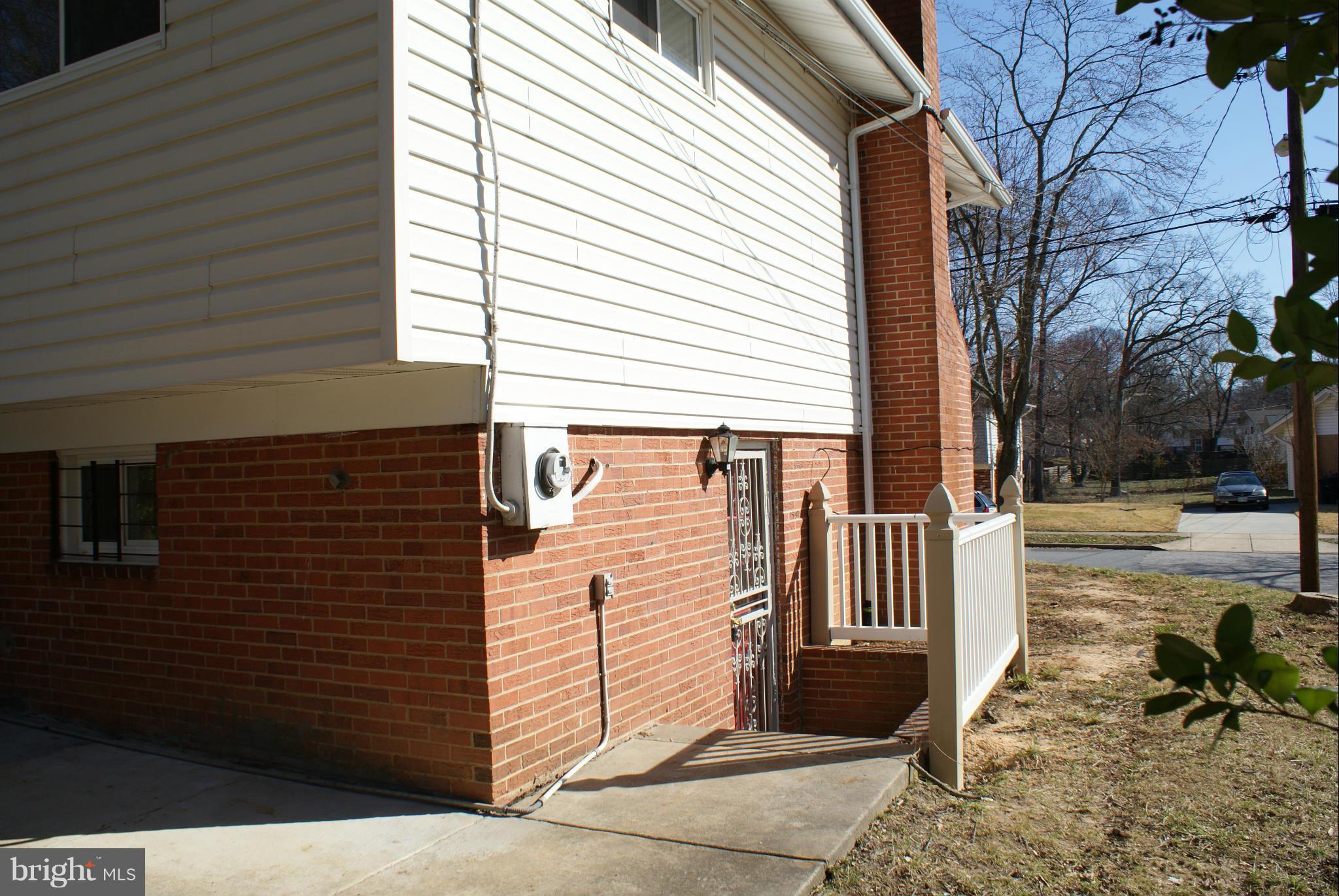 7002 Dolphin Road Lanham, MD 20706 - Photo 29 of 30 Exterior (Rear)