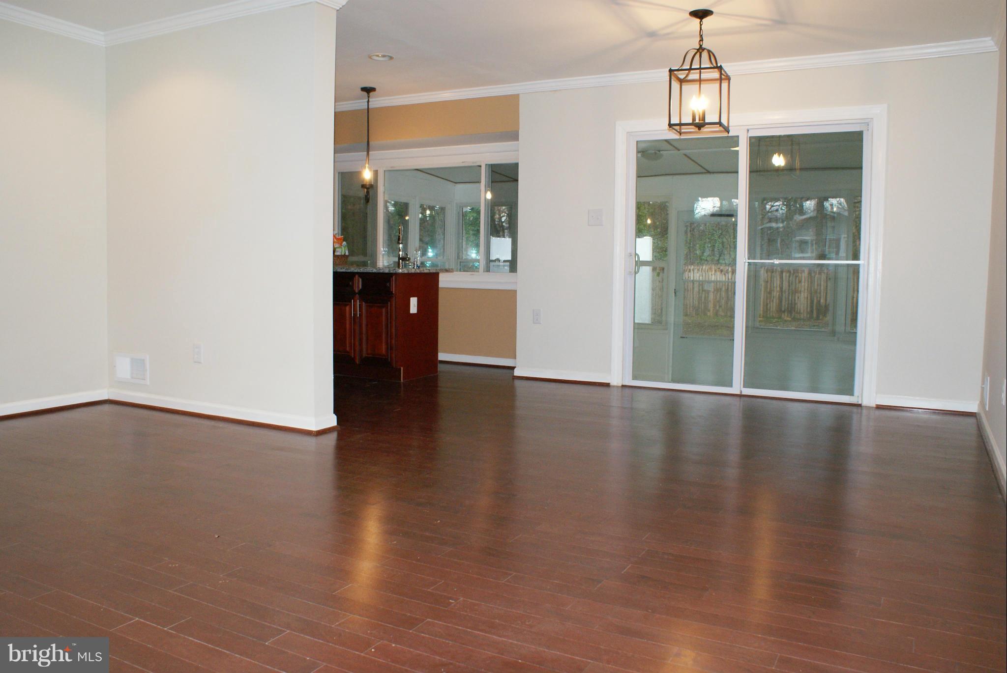 7002 Dolphin Road Lanham, MD 20706 - Photo 7 of 30 Living Room