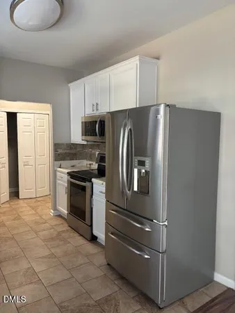 $2,100 | 113 Jasper Point Drive, Holly Springs, NC 27540