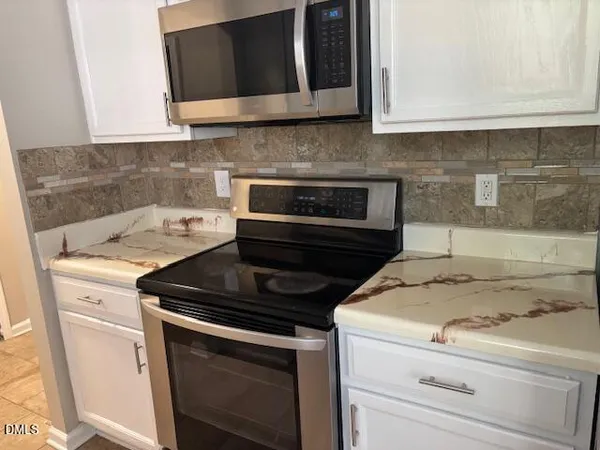 $2,100 | 113 Jasper Point Drive, Holly Springs, NC 27540