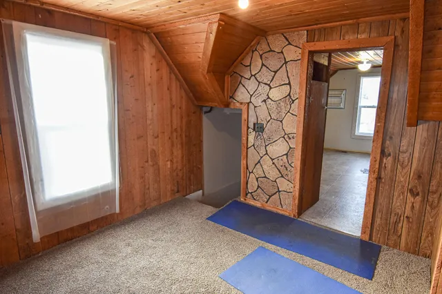 $55,000 | 715 8th Street East, Thief River Falls, MN 56701