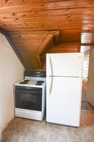 $55,000 | 715 8th Street East, Thief River Falls, MN 56701