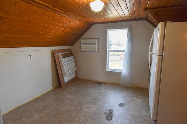 $55,000 | 715 8th Street East, Thief River Falls, MN 56701