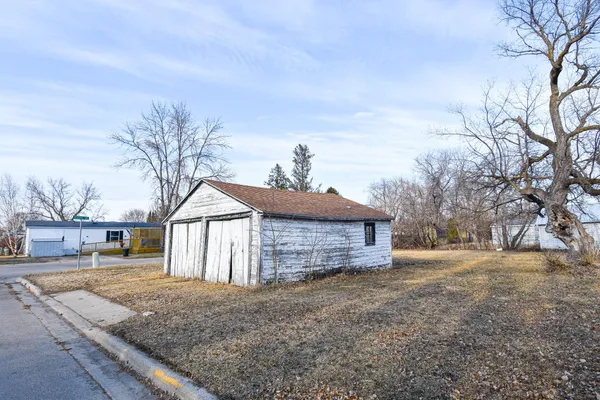 $55,000 | 715 8th Street East, Thief River Falls, MN 56701