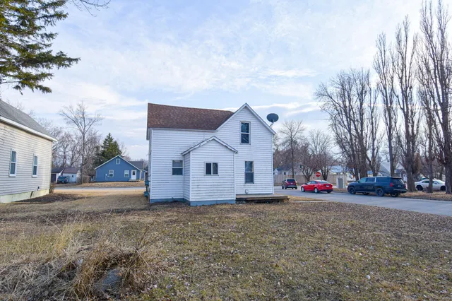 $55,000 | 715 8th Street East, Thief River Falls, MN 56701