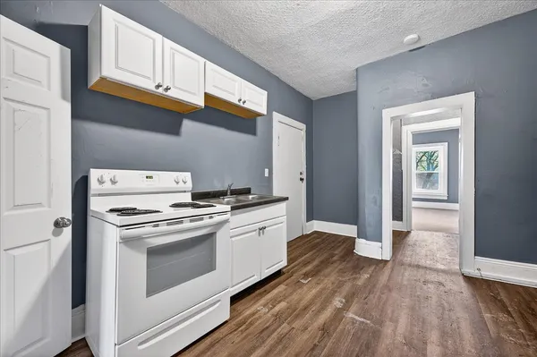 $230,000 | 314 West Wood Street, Bloomington, IL 61701