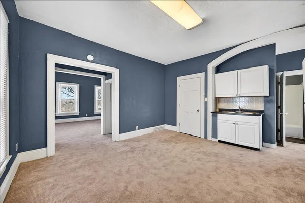 $230,000 | 314 West Wood Street, Bloomington, IL 61701