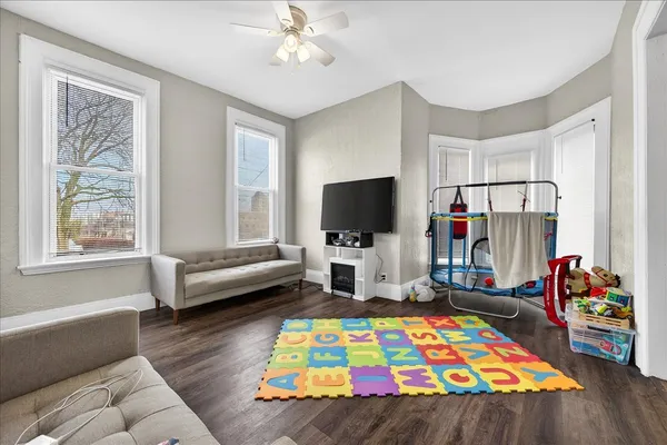 $230,000 | 314 West Wood Street, Bloomington, IL 61701