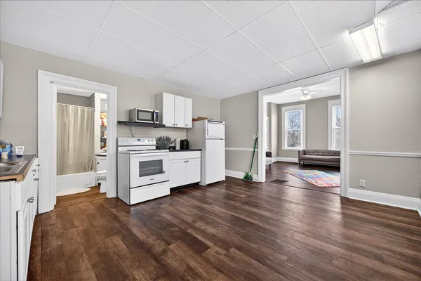 $230,000 | 314 West Wood Street, Bloomington, IL 61701