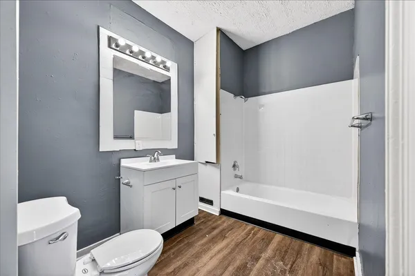 $230,000 | 314 West Wood Street, Bloomington, IL 61701