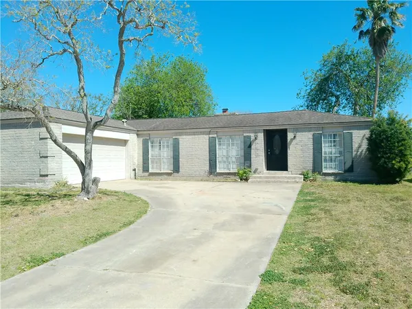 $2,095 | 5206 Royalton Drive, Corpus Christi, TX 78413