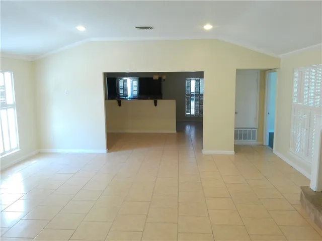 $2,095 | 5206 Royalton Drive, Corpus Christi, TX 78413