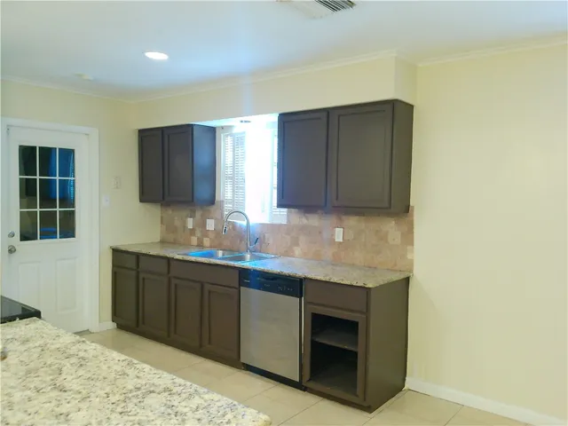 $2,095 | 5206 Royalton Drive, Corpus Christi, TX 78413