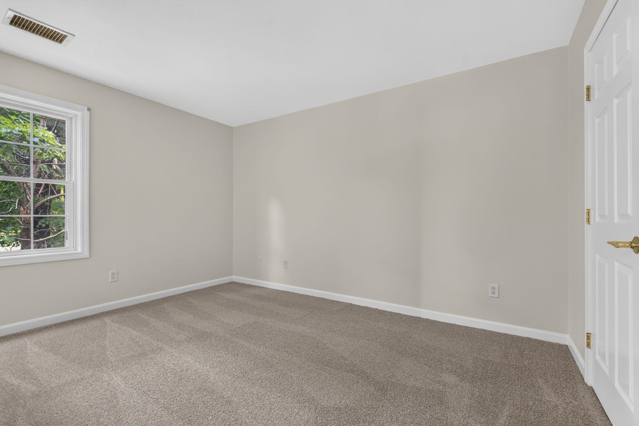 65 Fordway Extension, Unit 202 Derry, NH 03038 - Photo 23 of 32