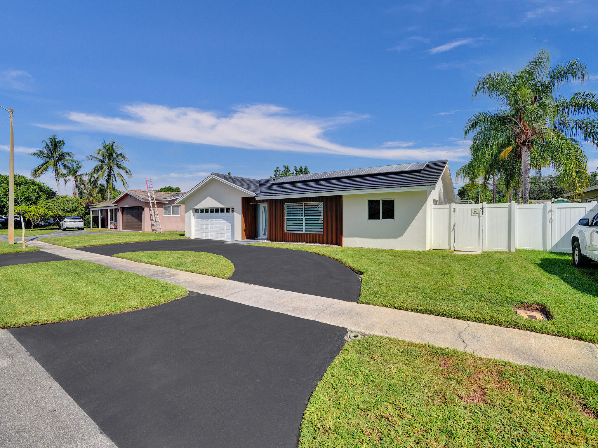 1541 Northwest 10th Street Boca Raton, FL 33486 - Photo 5 of 29 DSC07160