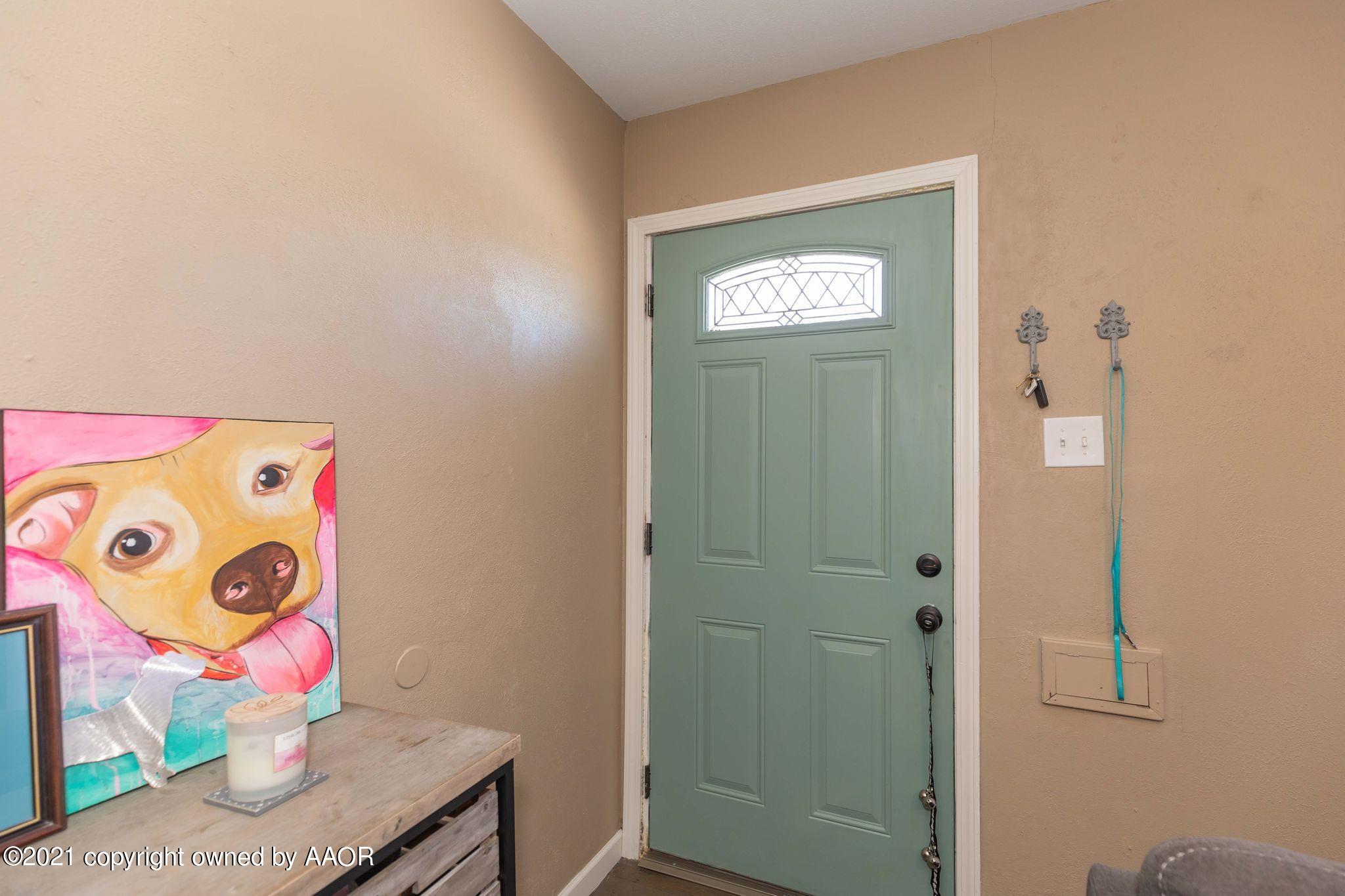 3609 South Taylor Street Amarillo, TX 79110 - Photo 3 of 26 a view of front door of house
