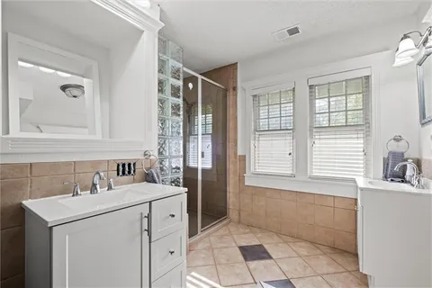 $398,500 | 3820 Virginia Avenue, Kansas City, MO 64109