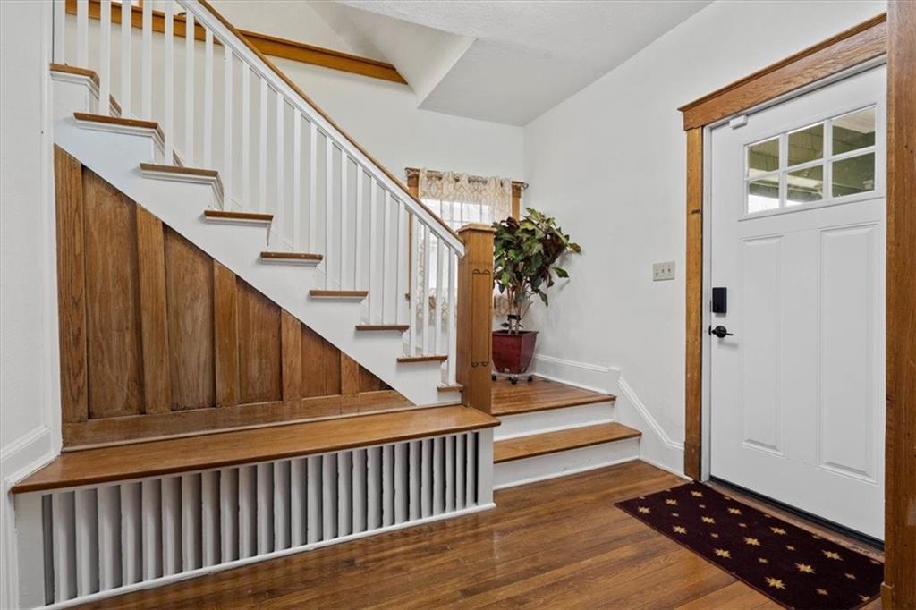 3820 Virginia Avenue Kansas City, MO 64109 - Photo 3 of 30