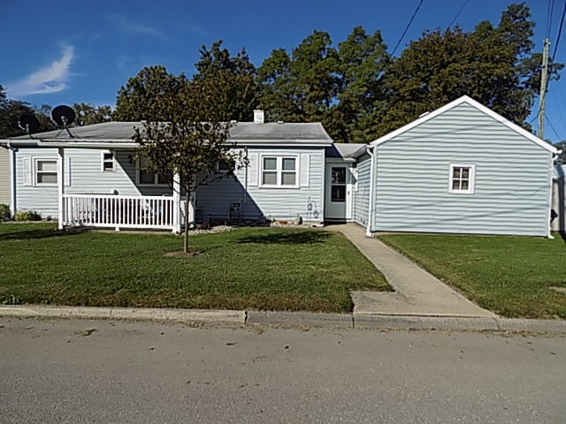 1039 Winchester Street Decatur, IN 46733 - Photo 4 of 35