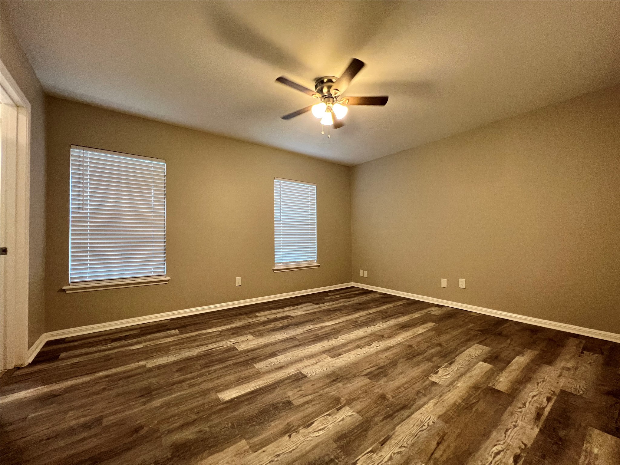 1506 Castlerock Road Houston, TX 77090 - Photo 35 of 48 Gallery Image 35
