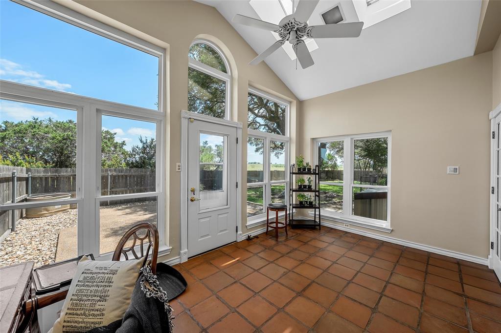 1010 Chapman Road Crawford, TX 76638 - Photo 10 of 40