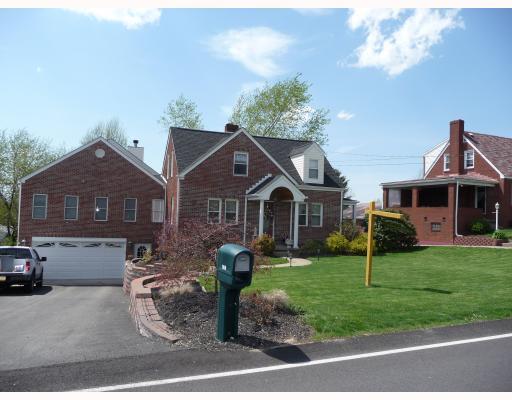 965 Ridge Road Ambridge, PA 15003 - Photo 1 of 18 Exterior Front.