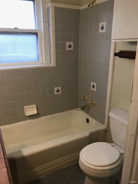 236 West 7th Street, Unit A Alton, IL 62002 - Photo 9 of 15