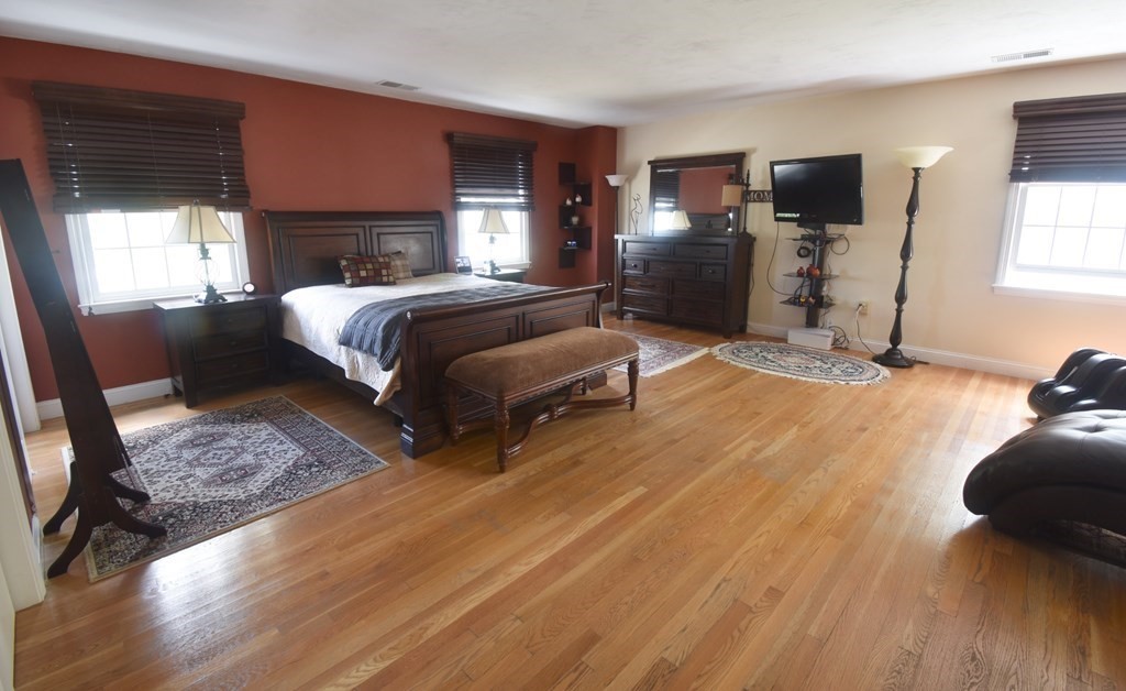 265 Wiswall Road Newton, MA 02459 - Photo 15 of 17