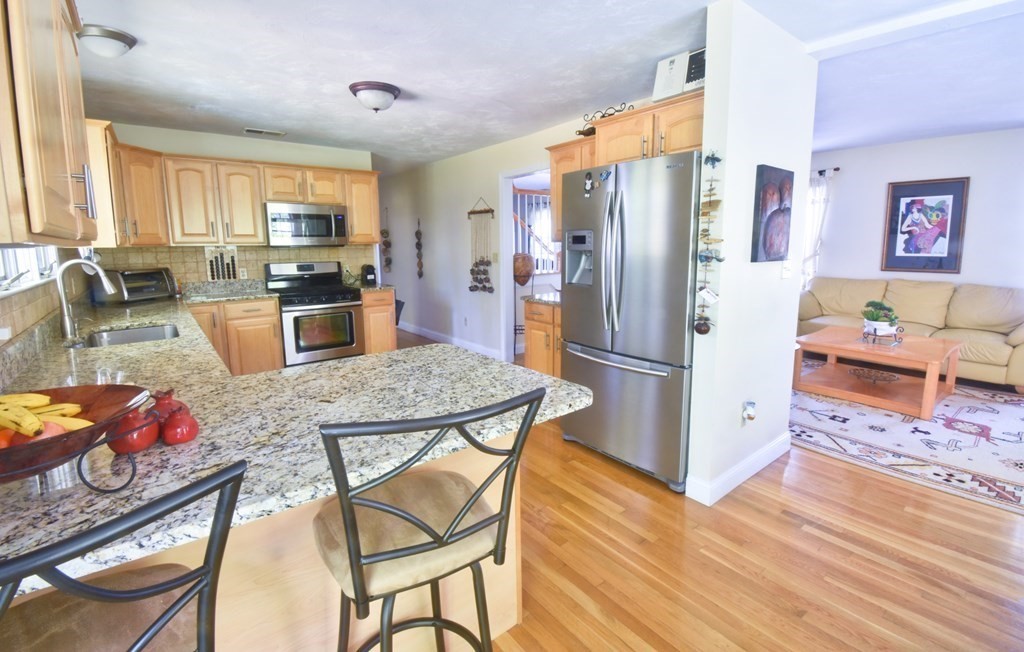 265 Wiswall Road Newton, MA 02459 - Photo 4 of 17