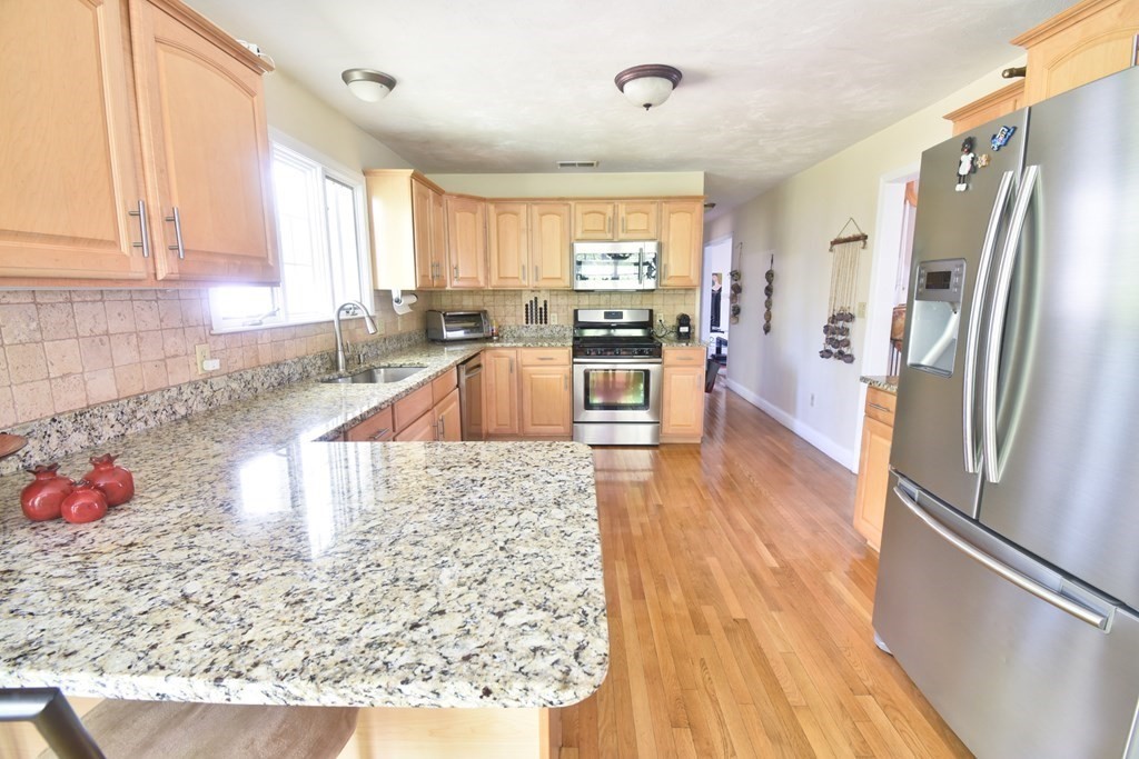 265 Wiswall Road Newton, MA 02459 - Photo 5 of 17
