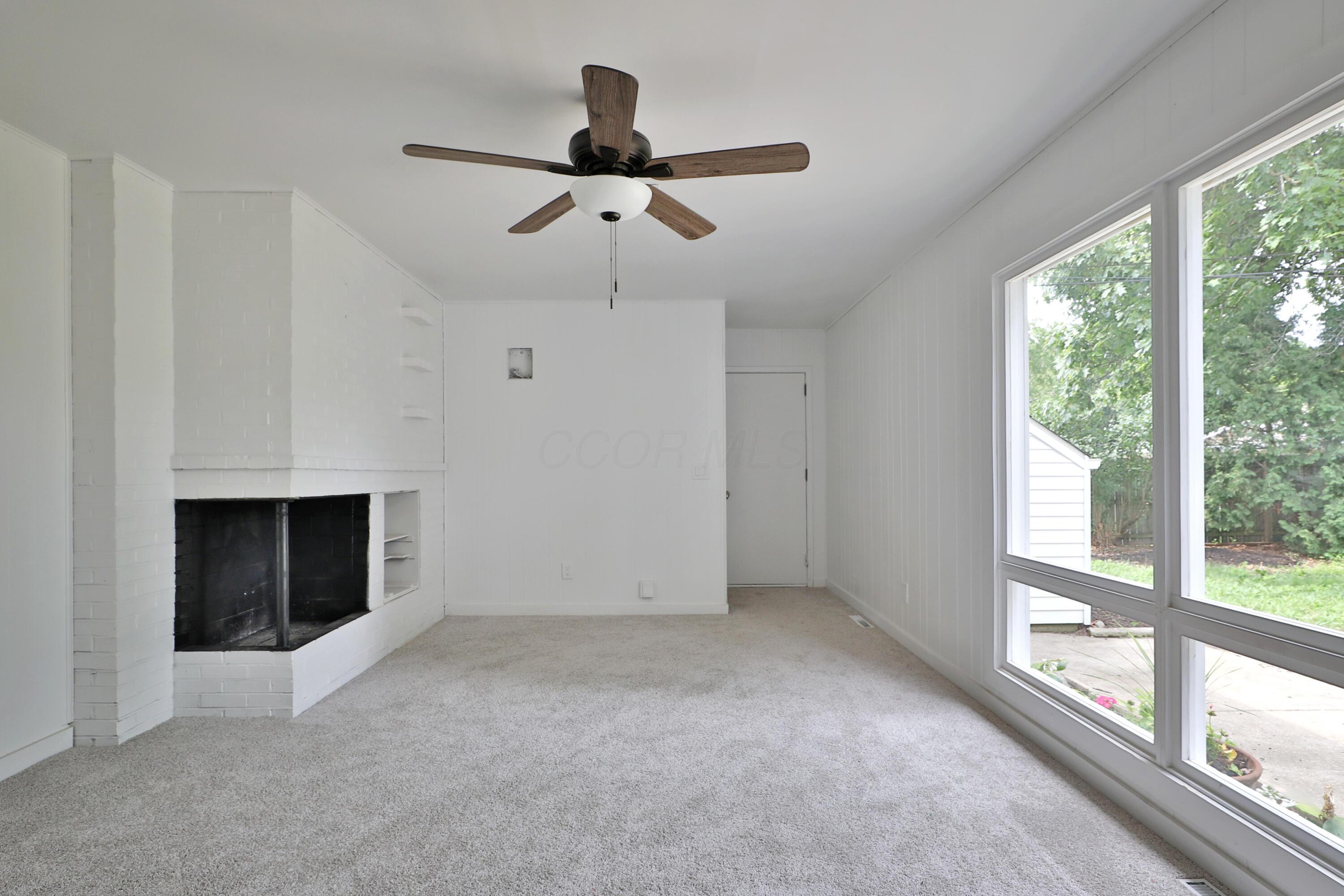 435 North Murray Hill Road Columbus, OH 43228 - Photo 14 of 33