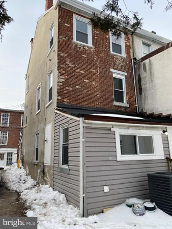$2,200 | 220 Pearl Street, Norristown, PA 19401
