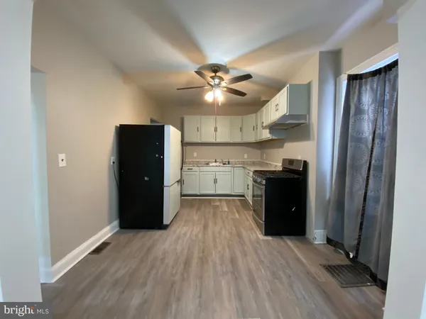 $2,200 | 220 Pearl Street, Norristown, PA 19401