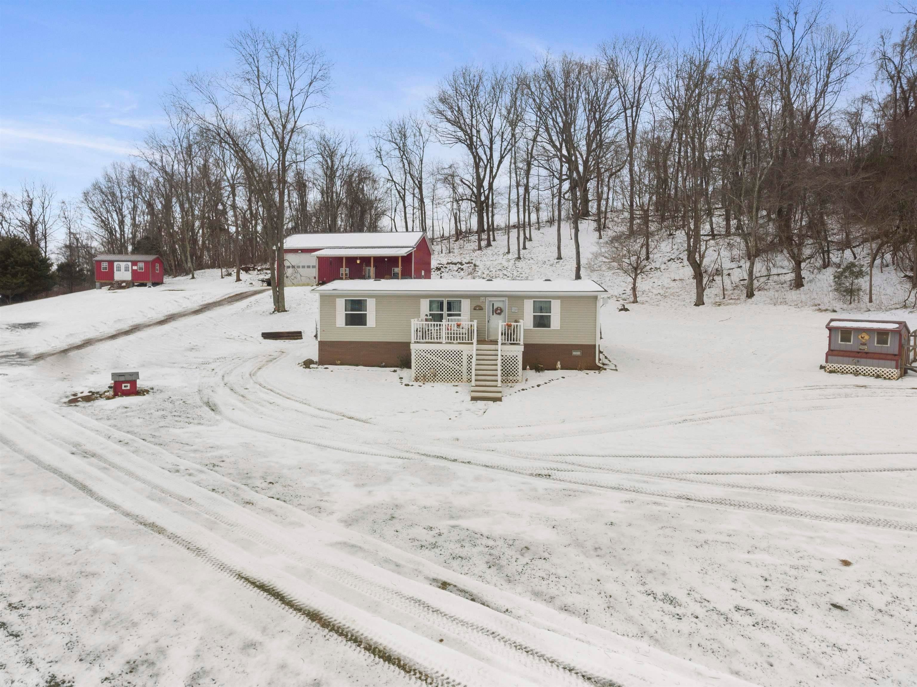1760 Spring Valley Road Staffordsville, VA 24167 - Photo 41 of 87 Gallery Image 41