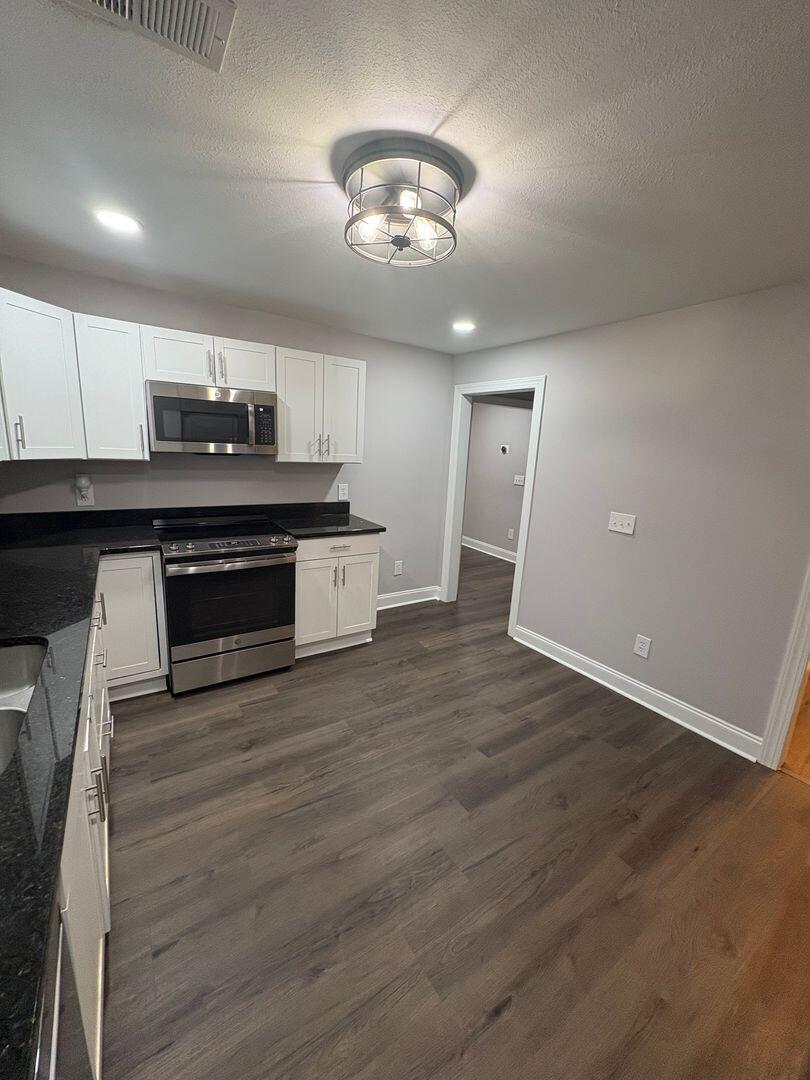 8233 Harrison Bay Road Harrison, TN 37341 - Photo 1 of 42 50659684_large