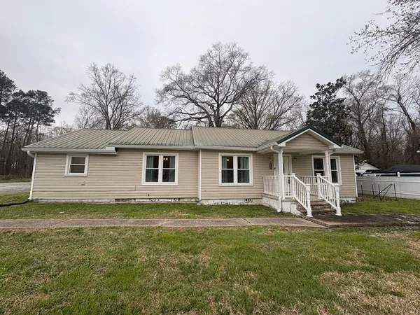 $2,000 | 8233 Harrison Bay Road, Harrison, TN 37341