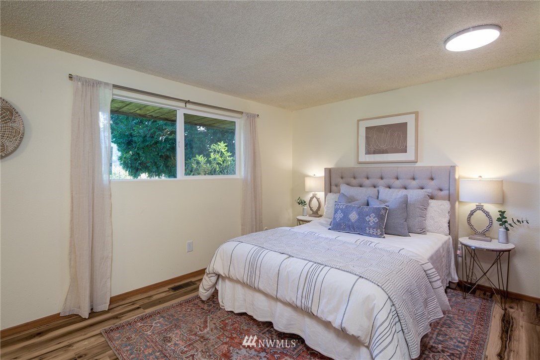 18555 Burkland Road Mount Vernon, WA 98274 - Photo 11 of 29 Gallery Image 11