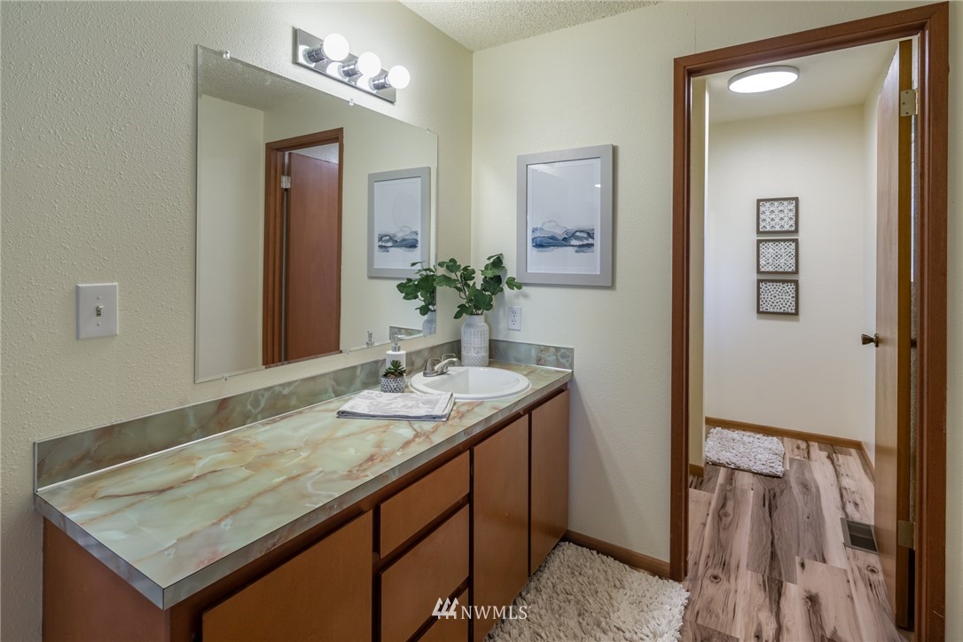 18555 Burkland Road Mount Vernon, WA 98274 - Photo 14 of 29 Gallery Image 14