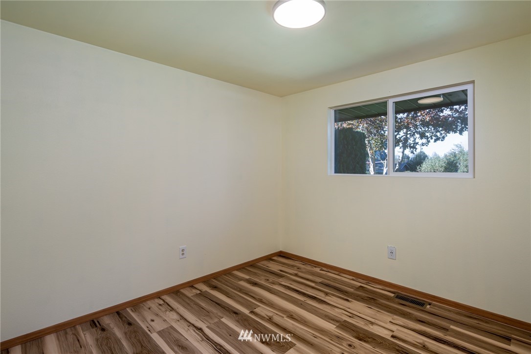18555 Burkland Road Mount Vernon, WA 98274 - Photo 18 of 29 Gallery Image 18