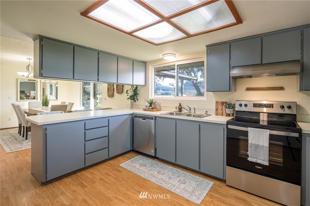 18555 Burkland Road Mount Vernon, WA 98274 - Photo 7 of 29 Gallery Image 7