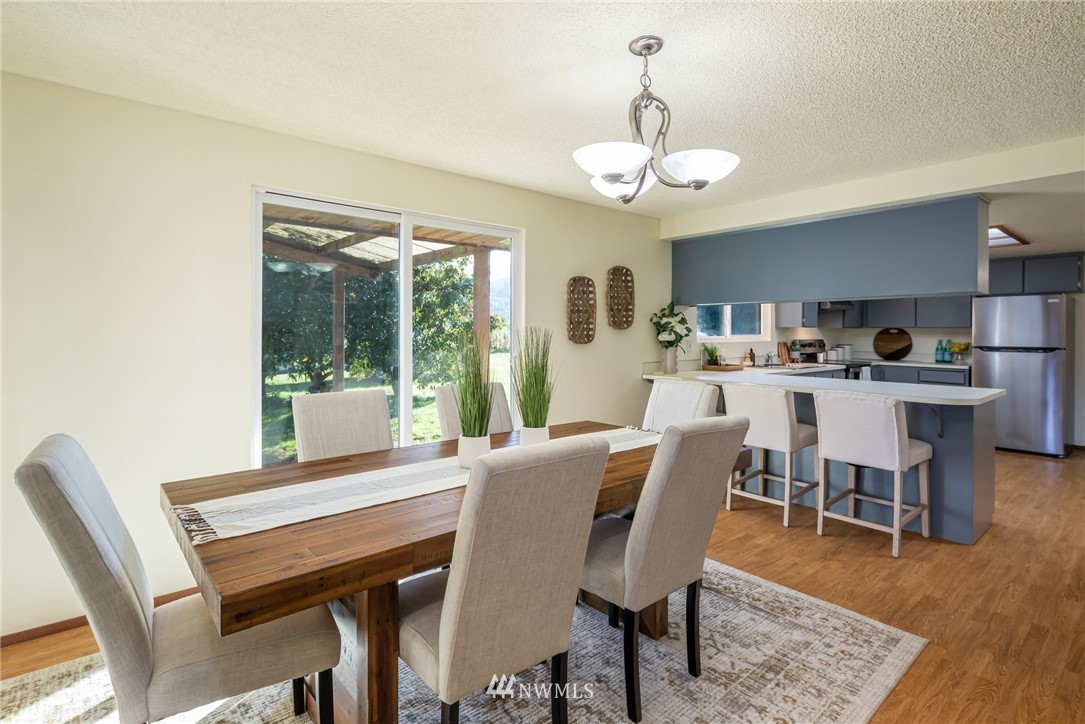 18555 Burkland Road Mount Vernon, WA 98274 - Photo 9 of 29 Gallery Image 9