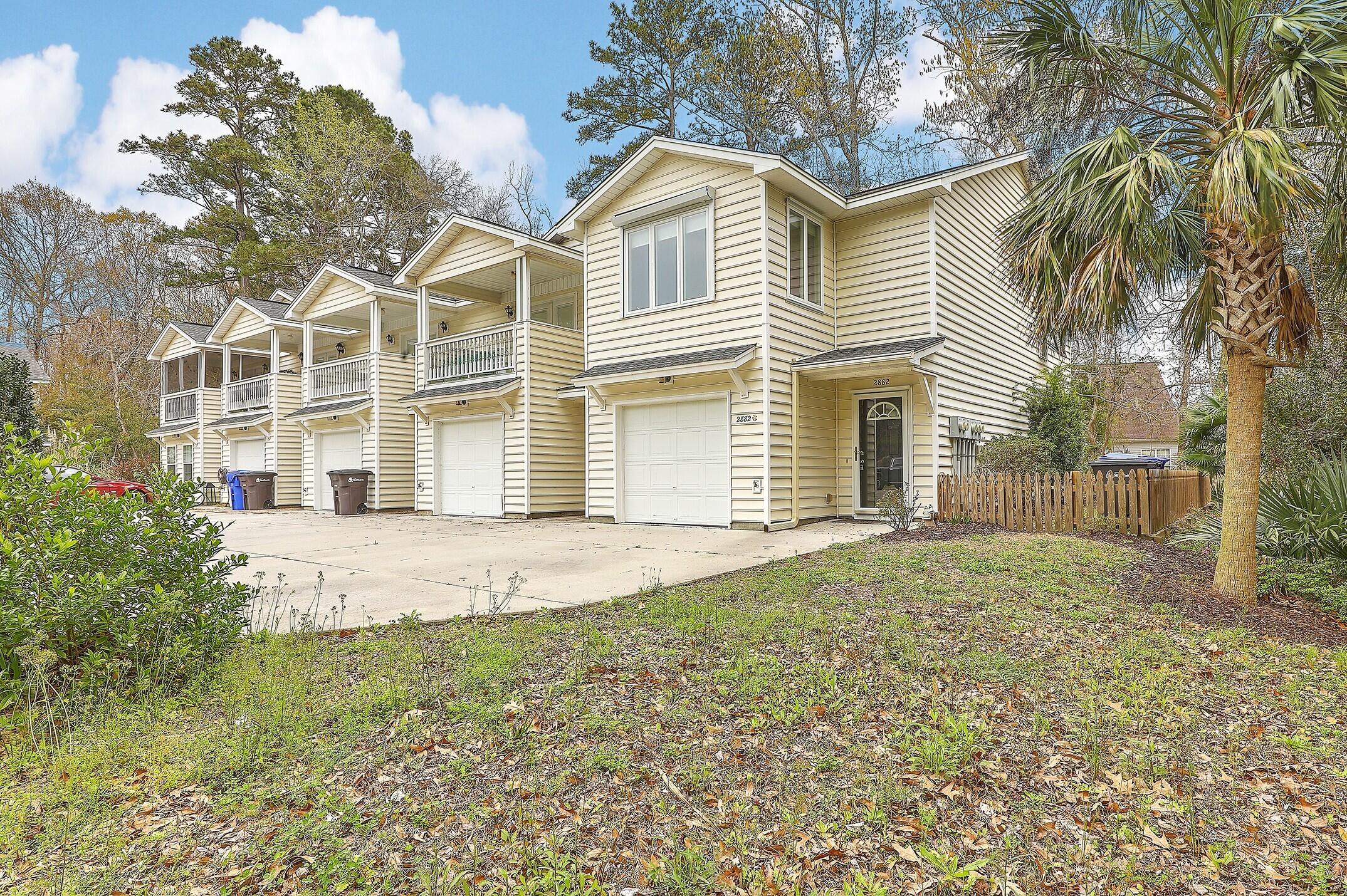 2882 Mackenzie Court Mount Pleasant, SC 29466 - Photo 3 of 24 1R3A5174_75_76_77_78_79_80