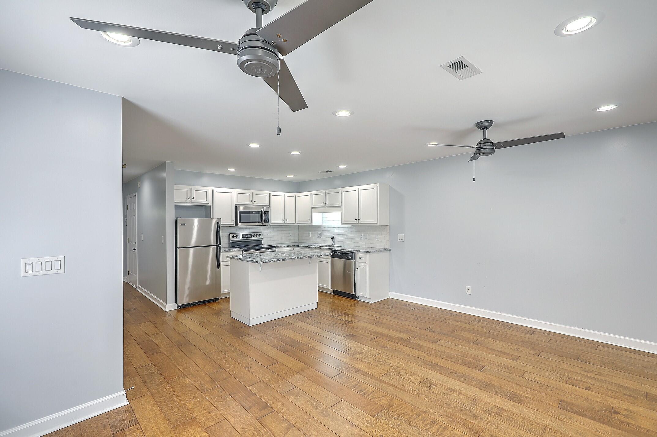 2882 Mackenzie Court Mount Pleasant, SC 29466 - Photo 8 of 24 1R3A5209_10_11_12_13_14_15