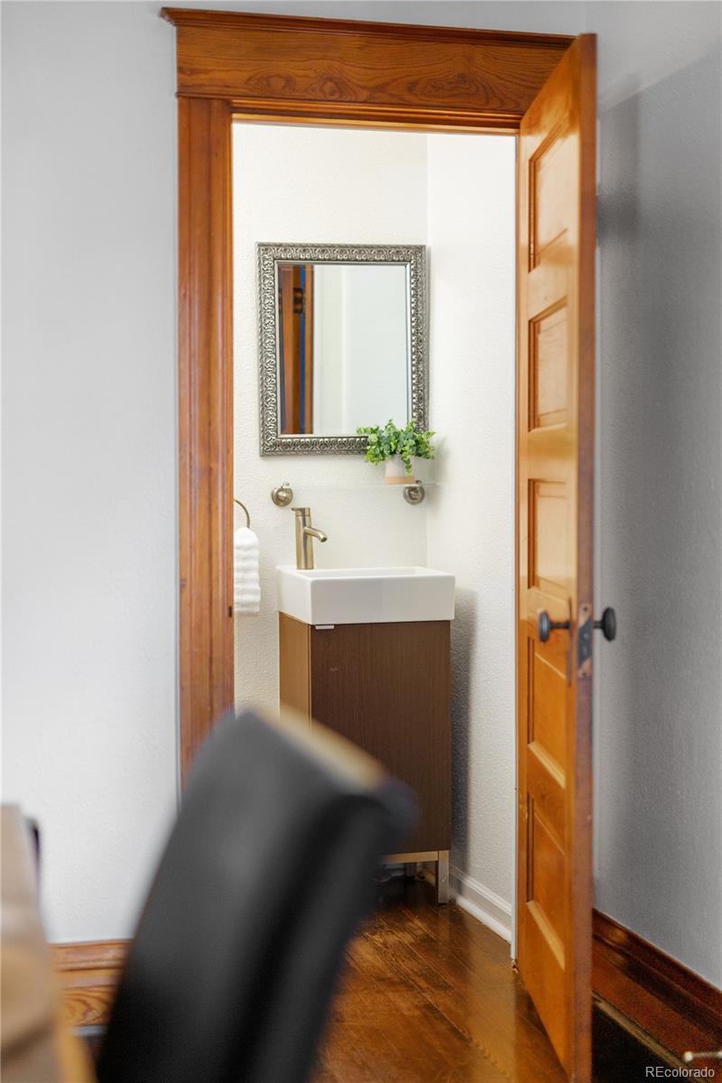 2078 South Pennsylvania Street Denver, CO 80210 - Photo 11 of 38