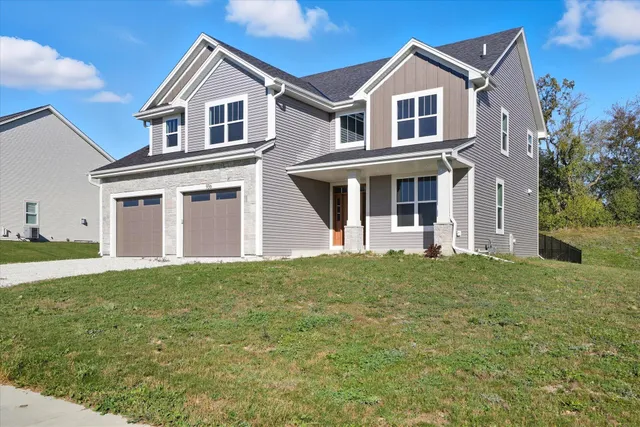 $624,900 | 936 Medina Drive, Mukwonago, WI 53149