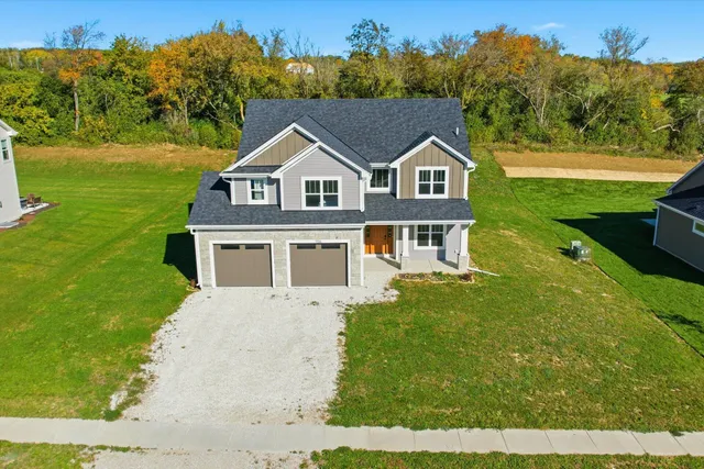 $624,900 | 936 Medina Drive, Mukwonago, WI 53149