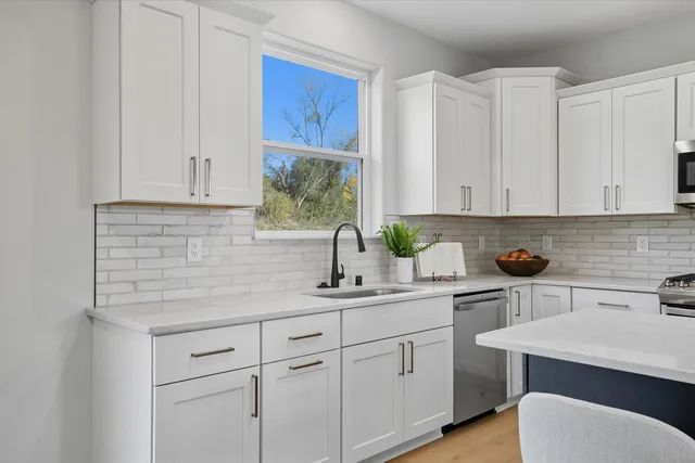 $624,900 | 936 Medina Drive, Mukwonago, WI 53149