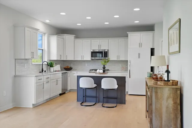 $624,900 | 936 Medina Drive, Mukwonago, WI 53149