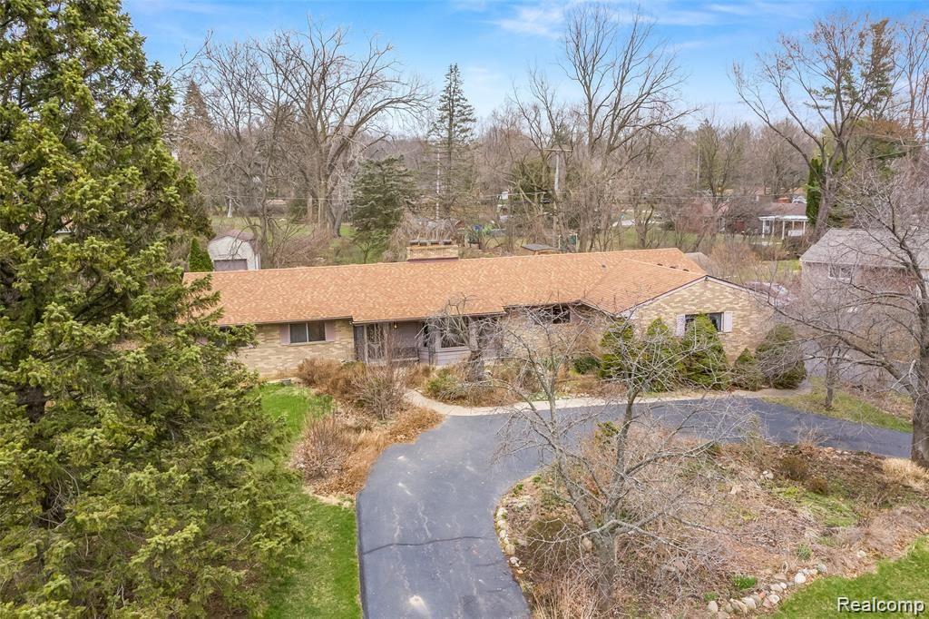 32920 Raphael Road Farmington, MI 48336 - Photo 39 of 50 Drone4.jpg